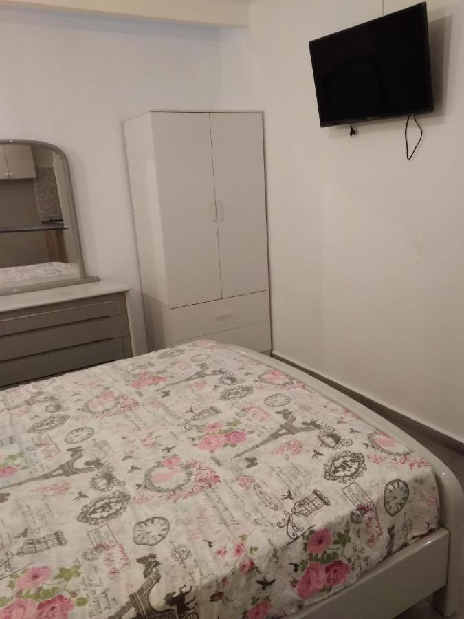 Yiannis Kalimarmaro Studio,athens Center Athens